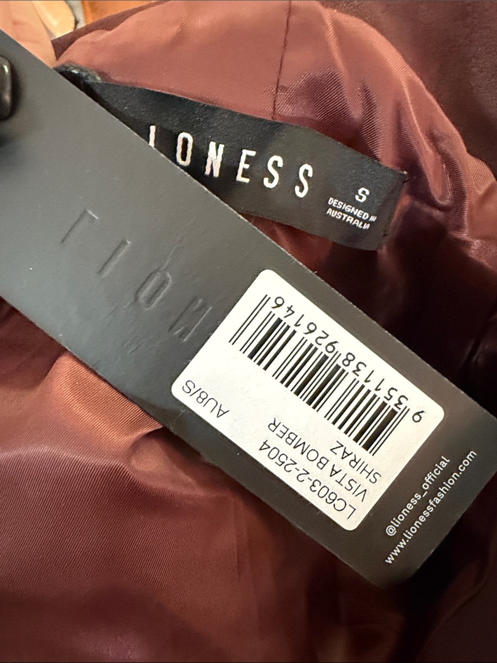 LIONESS Vista Bomber Jacket in Shiraz purple red leather - Picture 4 of 9